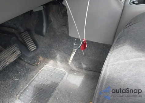 2000 Chevrolet Tahoe All New Ls from USA, damaged, VIN 1GNEC13T0YJ158053